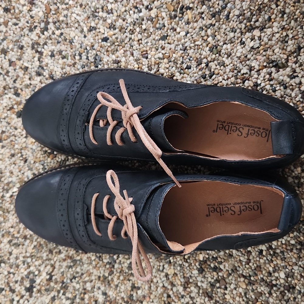 Josef Seibel Black Leather Shoes, Size 40 - Picture 2 of 8